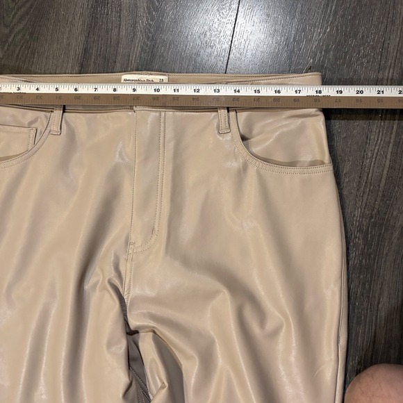 Abercrombie & Fitch Women 90s Straight Ultra High‎ Rise Faux Leather Pants 16 - Picture 7 of 9